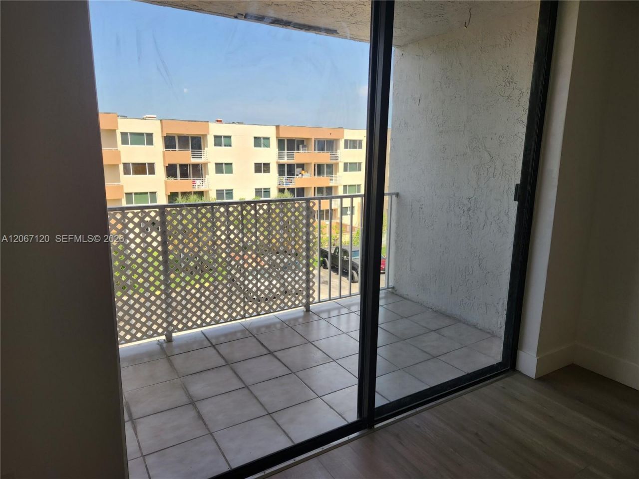 8075 NW 7th St , Unit 420, Miami, FL 33126 Photo
