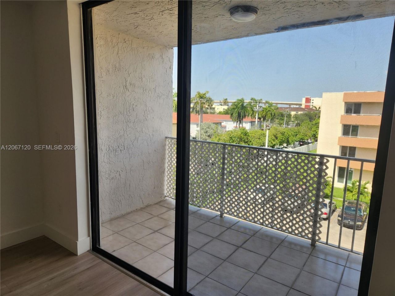8075 NW 7th St , Unit 420, Miami, FL 33126 Photo