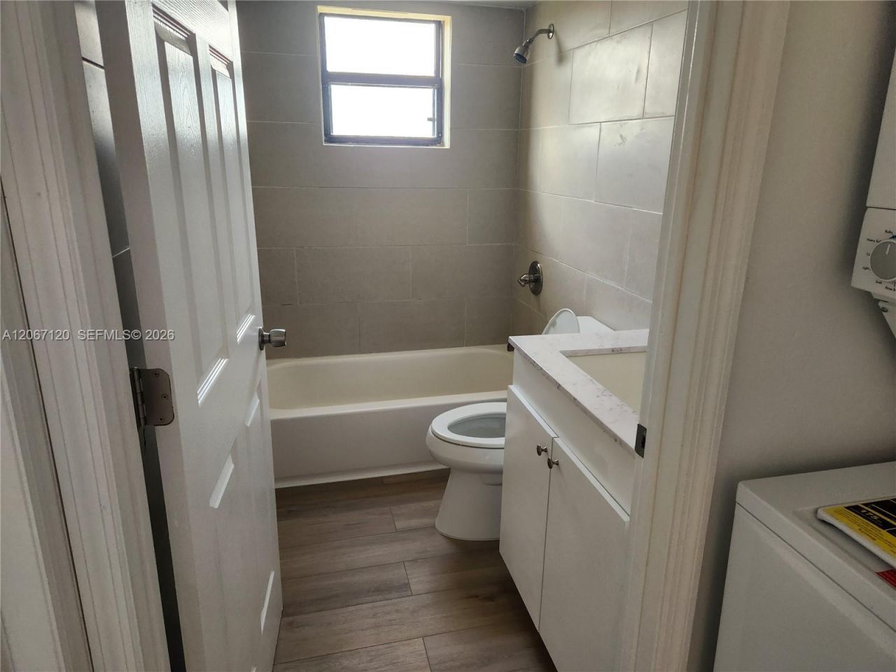 8075 NW 7th St , Unit 420, Miami, FL 33126 Photo