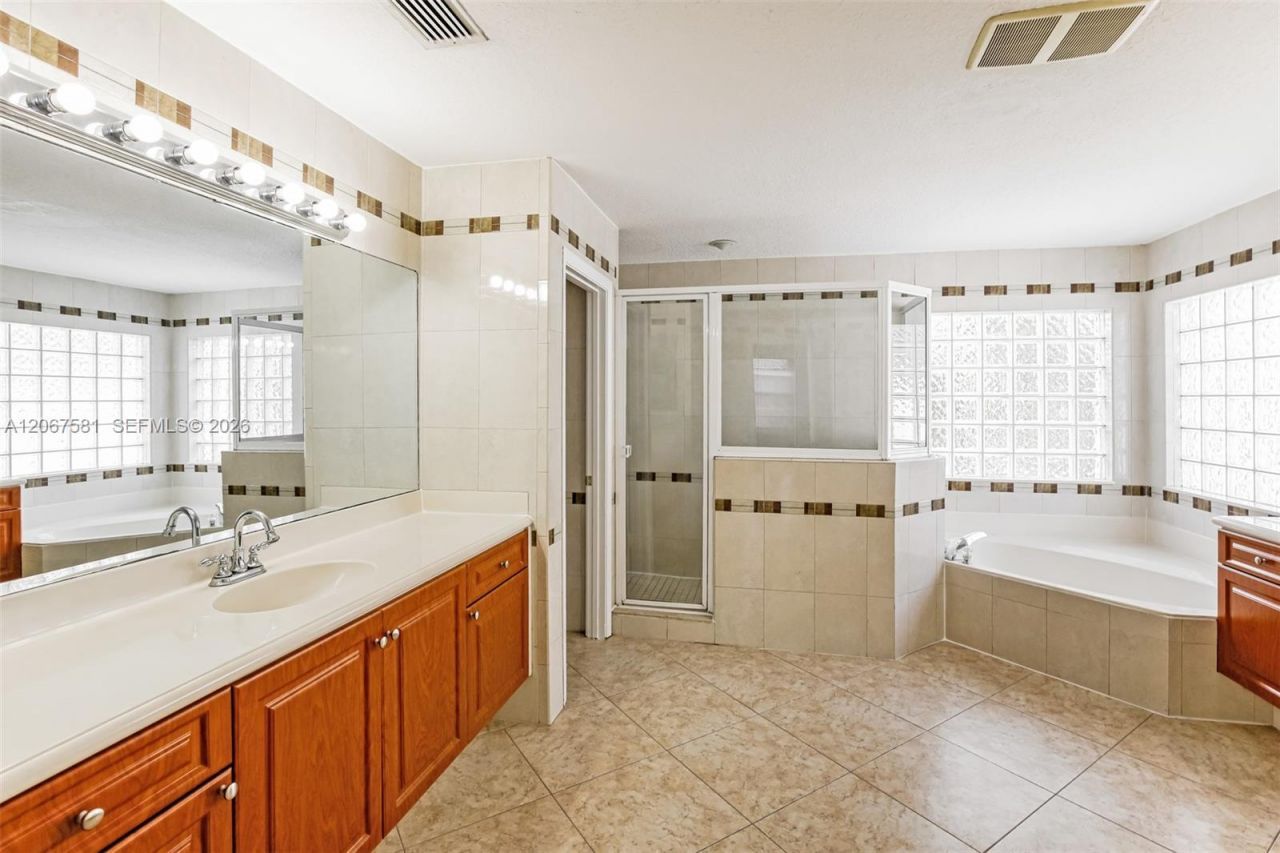 16324 SW 15th St, Pembroke Pines, FL 33027 Photo