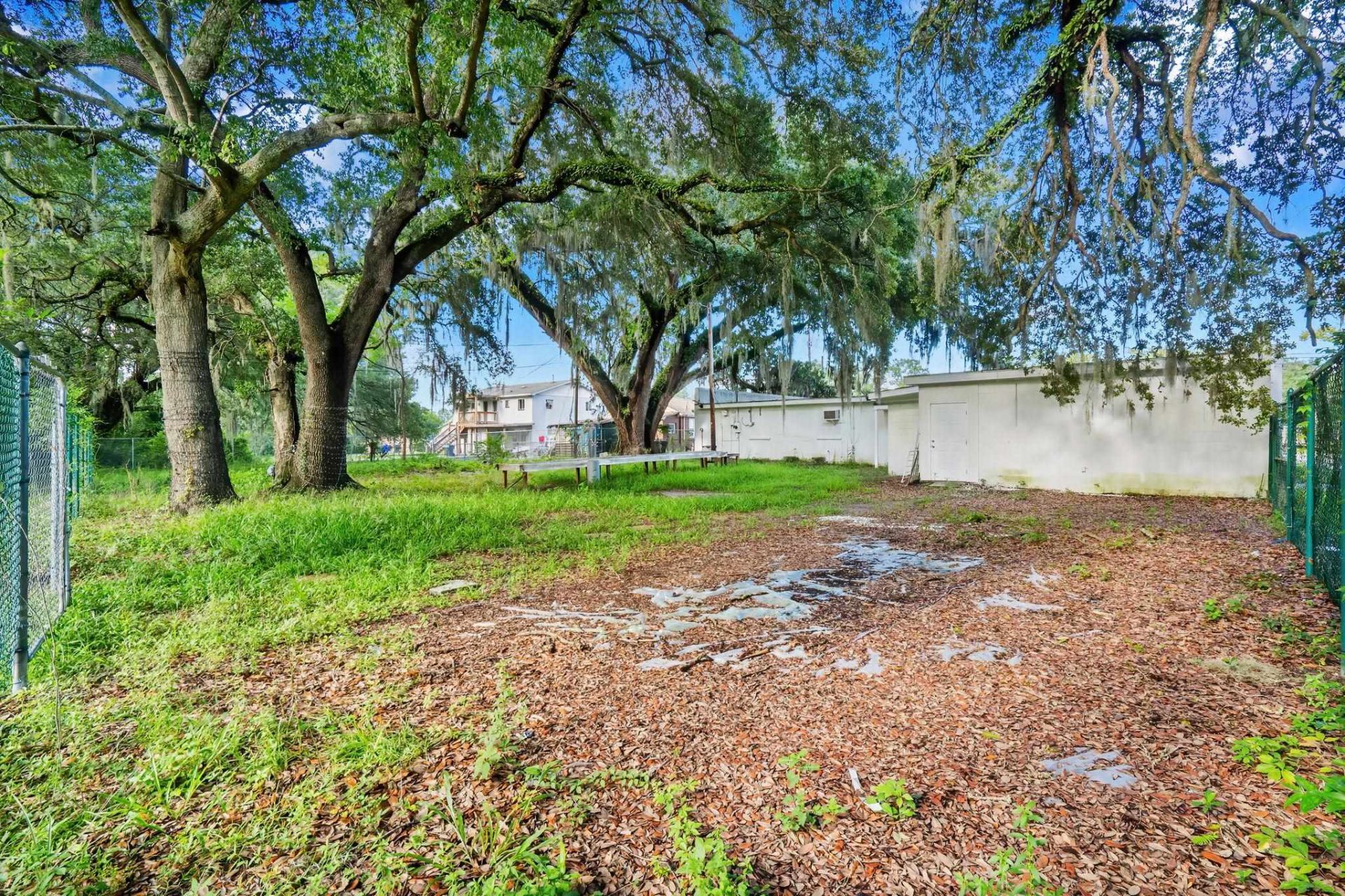 603 Church St. Photo 43