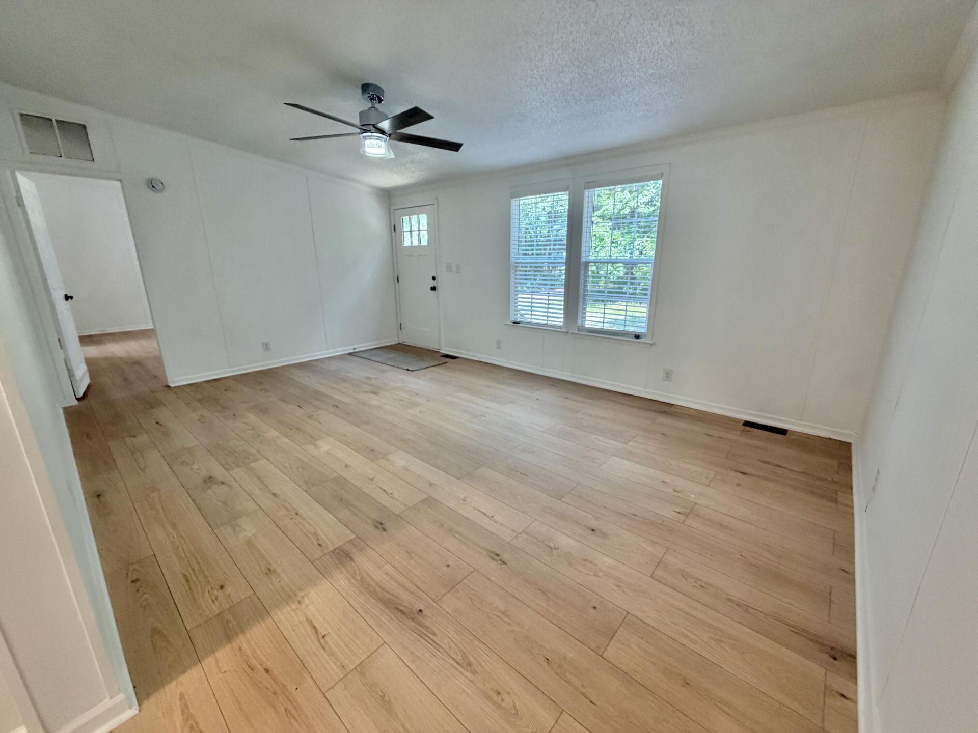 835 S Santee Road Photo 5