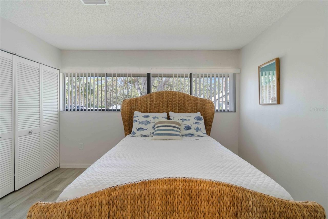 3505 Longmeadow, Unit 3, Sarasota, FL 34235 Photo