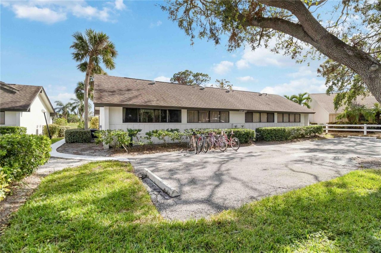 3505 Longmeadow, Unit 3, Sarasota, FL 34235 Photo