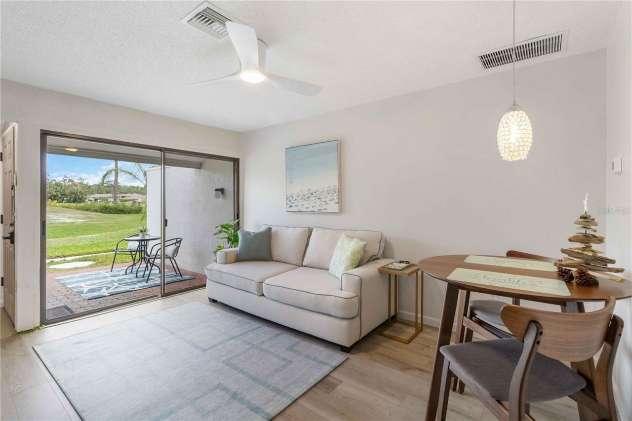 3505 Longmeadow, Unit 3, Sarasota, FL 34235 Photo