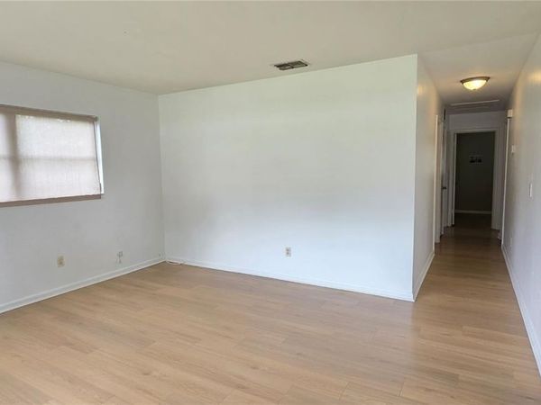 410 S OAKWOOD AVENUE , BRANDON, FL 33511