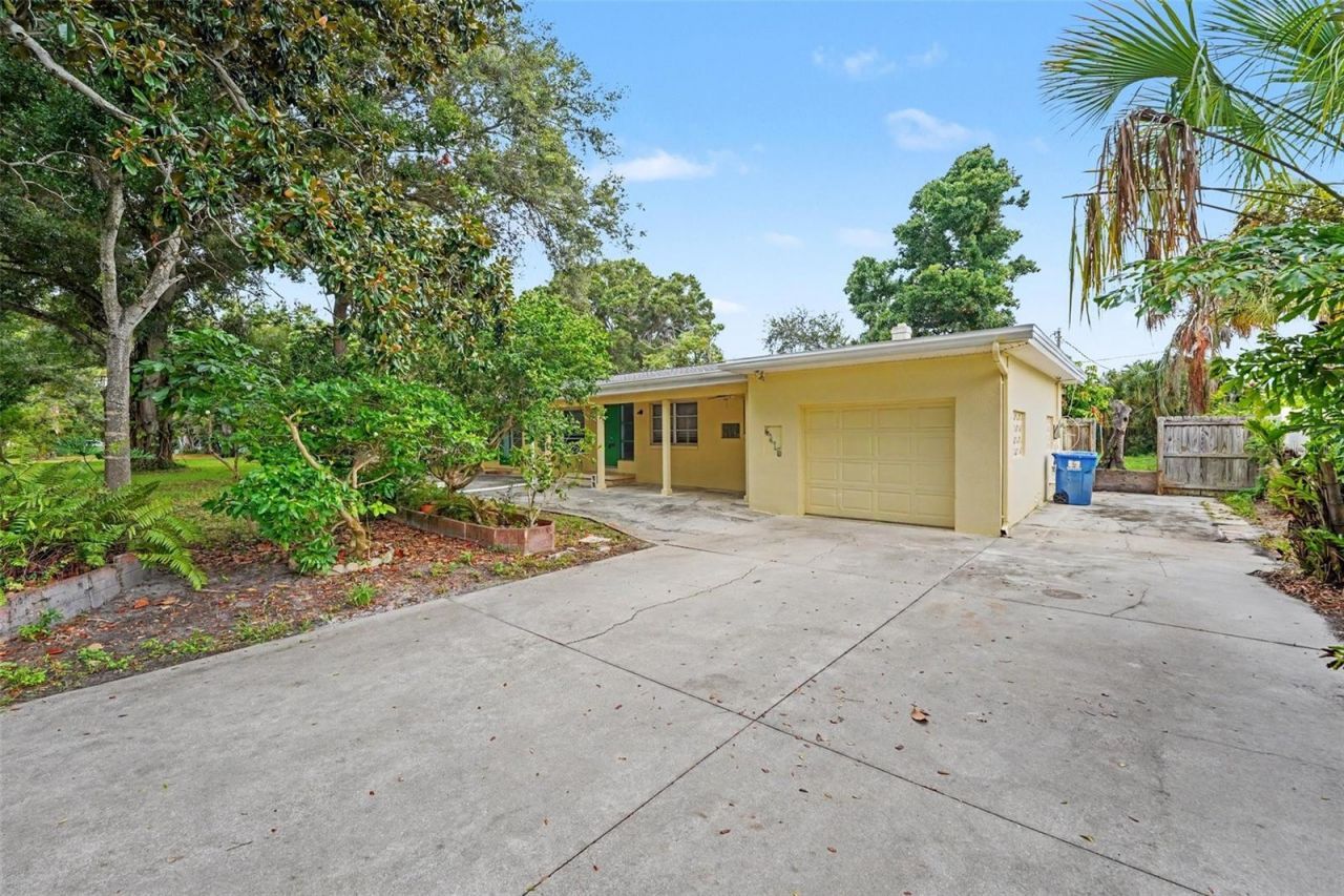 6415 2nd Avenue N, Saint Petersburg, FL 33710 Photo