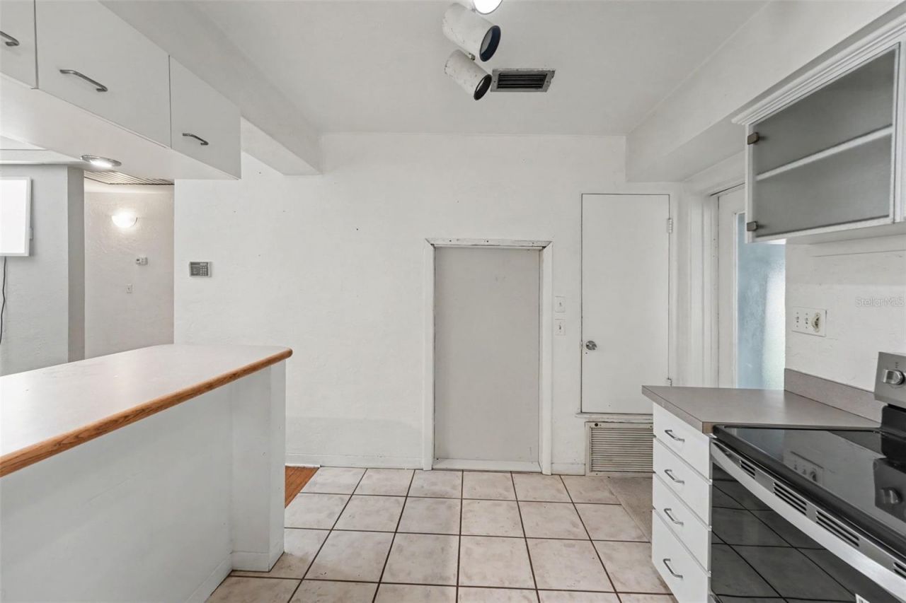 6415 2nd Avenue N, Saint Petersburg, FL 33710 Photo
