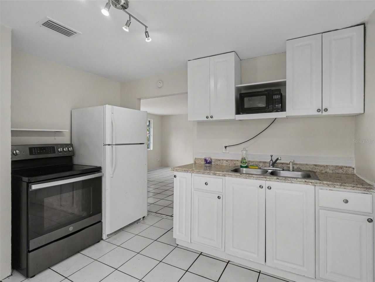 124 26th Avenue E, Unit A, Bradenton, FL 34208 Photo
