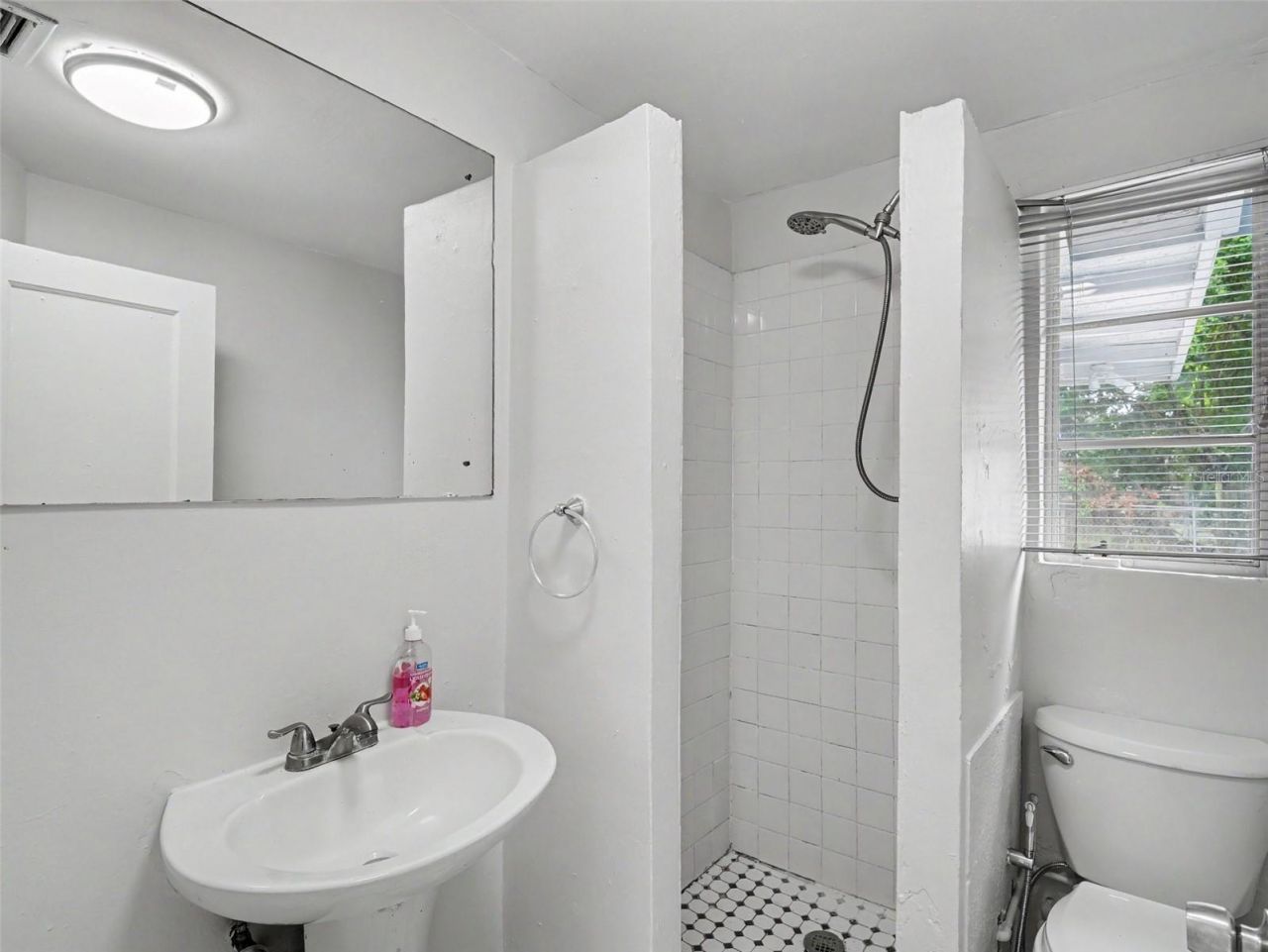 124 26th Avenue E, Unit A, Bradenton, FL 34208 Photo
