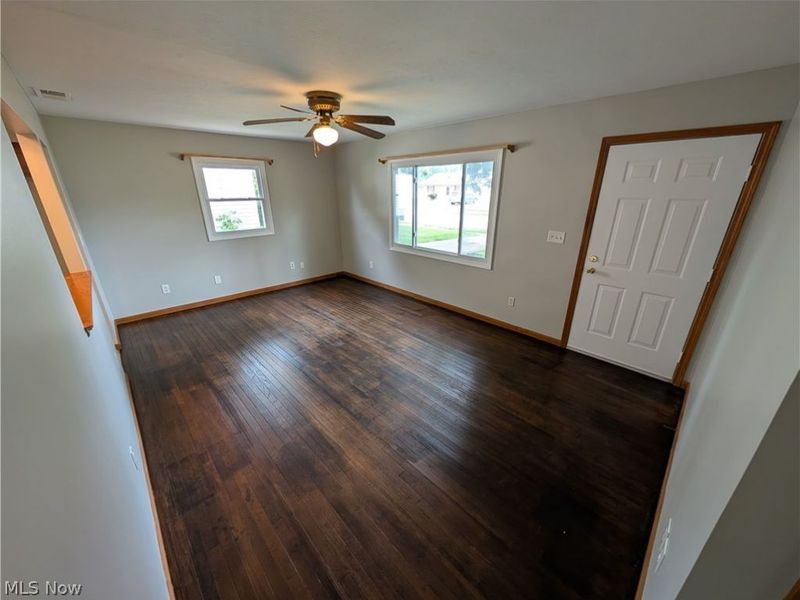 322 Pasadena Avenue, Elyria, OH 44035 Photo 2