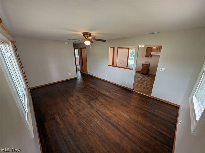 322 Pasadena Avenue, Elyria, OH 44035 Photo 3