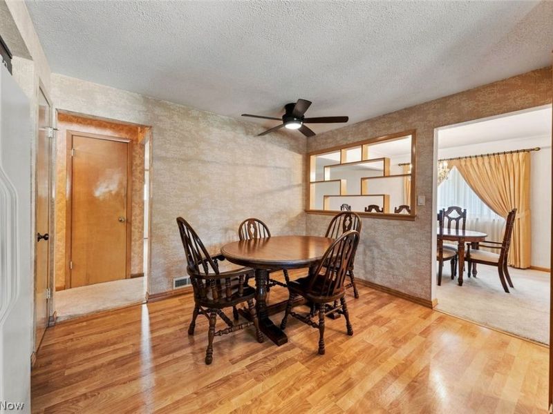 6230 Beverly Drive, Parma Heights, OH 44130 Photo 12