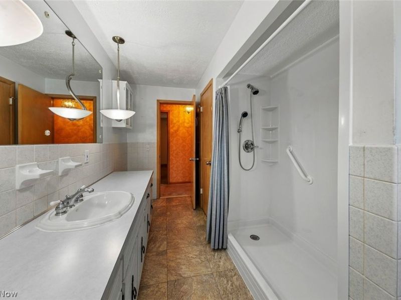 6230 Beverly Drive, Parma Heights, OH 44130 Photo 17
