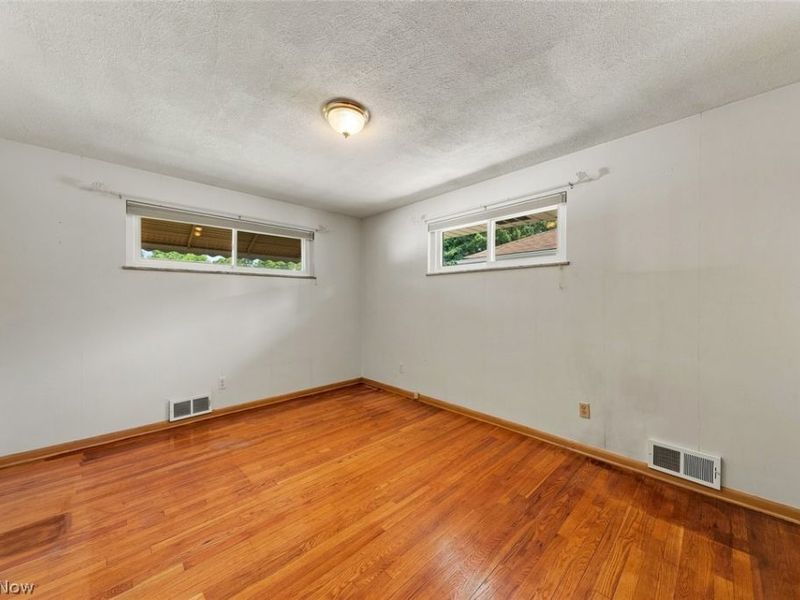 6230 Beverly Drive, Parma Heights, OH 44130 Photo 18