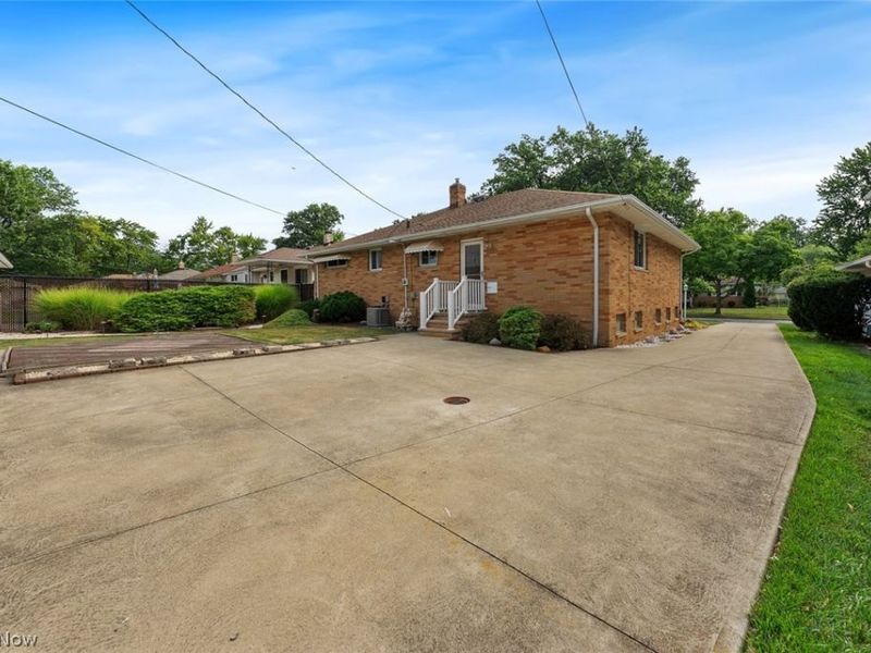 6230 Beverly Drive, Parma Heights, OH 44130 Photo 46