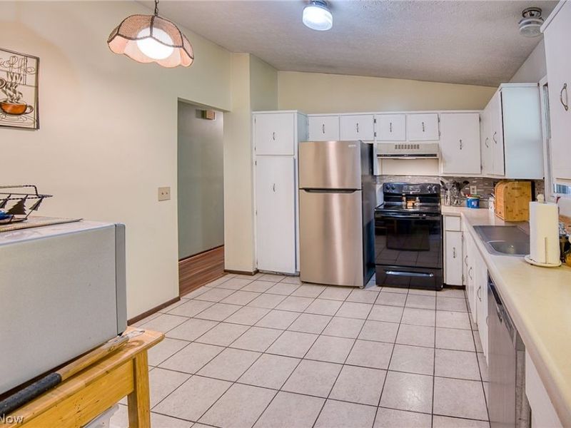 321 Perry Road , Tallmadge, OH 44278 Photo 9