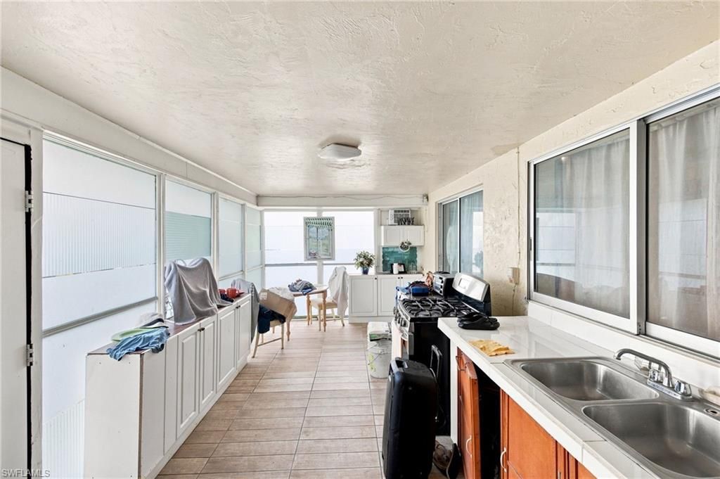 1631 Country Club Pkwy, Lehigh Acres, FL 33936 Photo