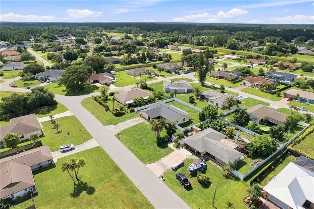 1631 Country Club Pkwy, Lehigh Acres, FL 33936 Photo