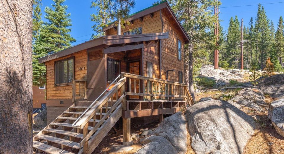 50474 Conifer Drive, Soda Springs, CA 95728 Photo