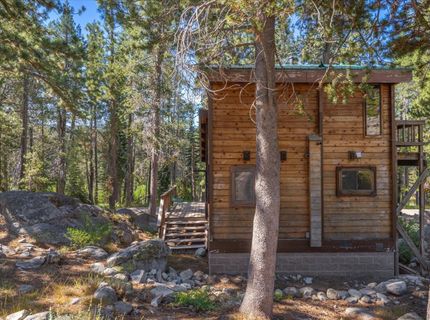 50474 Conifer Drive, Soda Springs, CA 95728 Photo