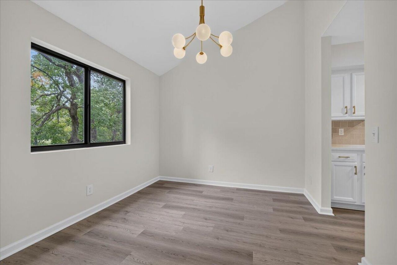 2327 Treescape Drive Photo 4
