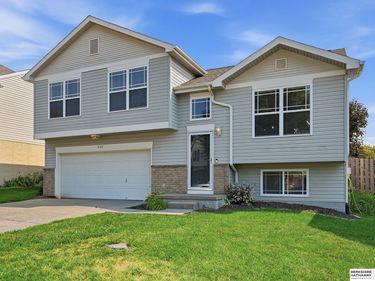 15421 Willit Street, Bennington, NE 68007