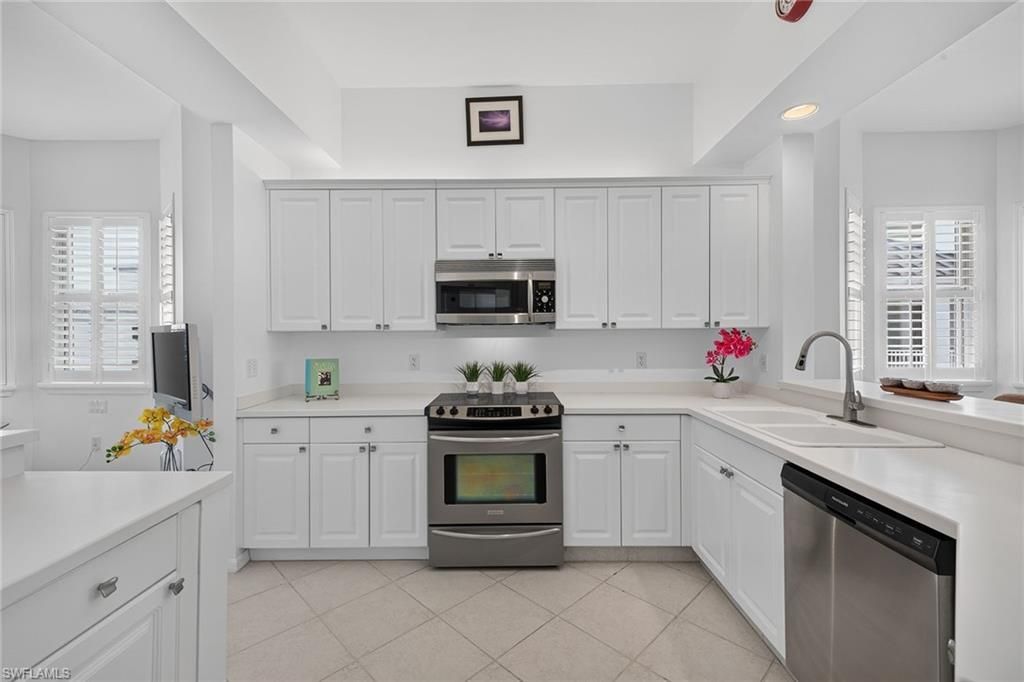 410 Flagship Dr, Unit 1201, Naples, FL 34108 Photo