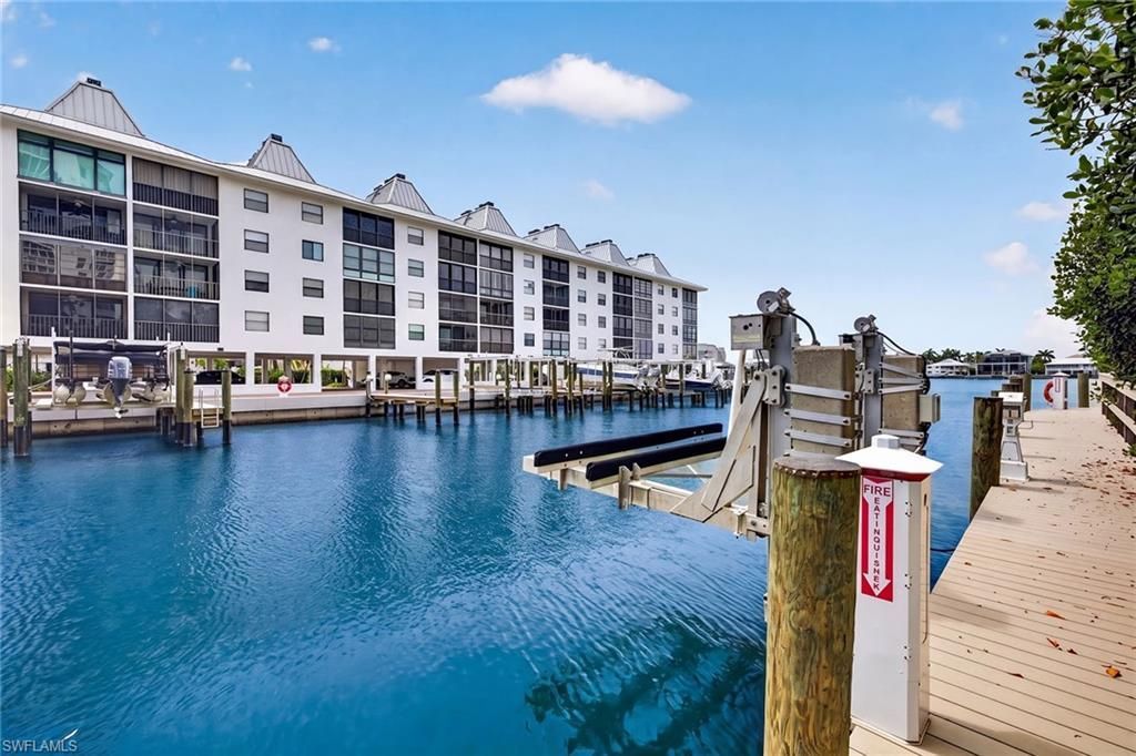 410 Flagship Dr, Unit 1201, Naples, FL 34108 Photo