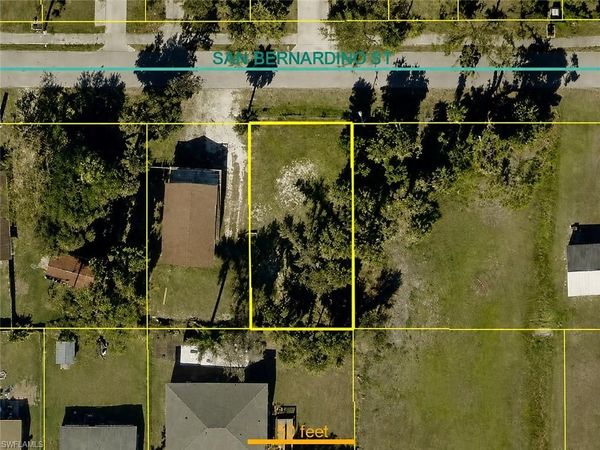 547 San Bernardino ST , NORTH FORT MYERS, FL 33903