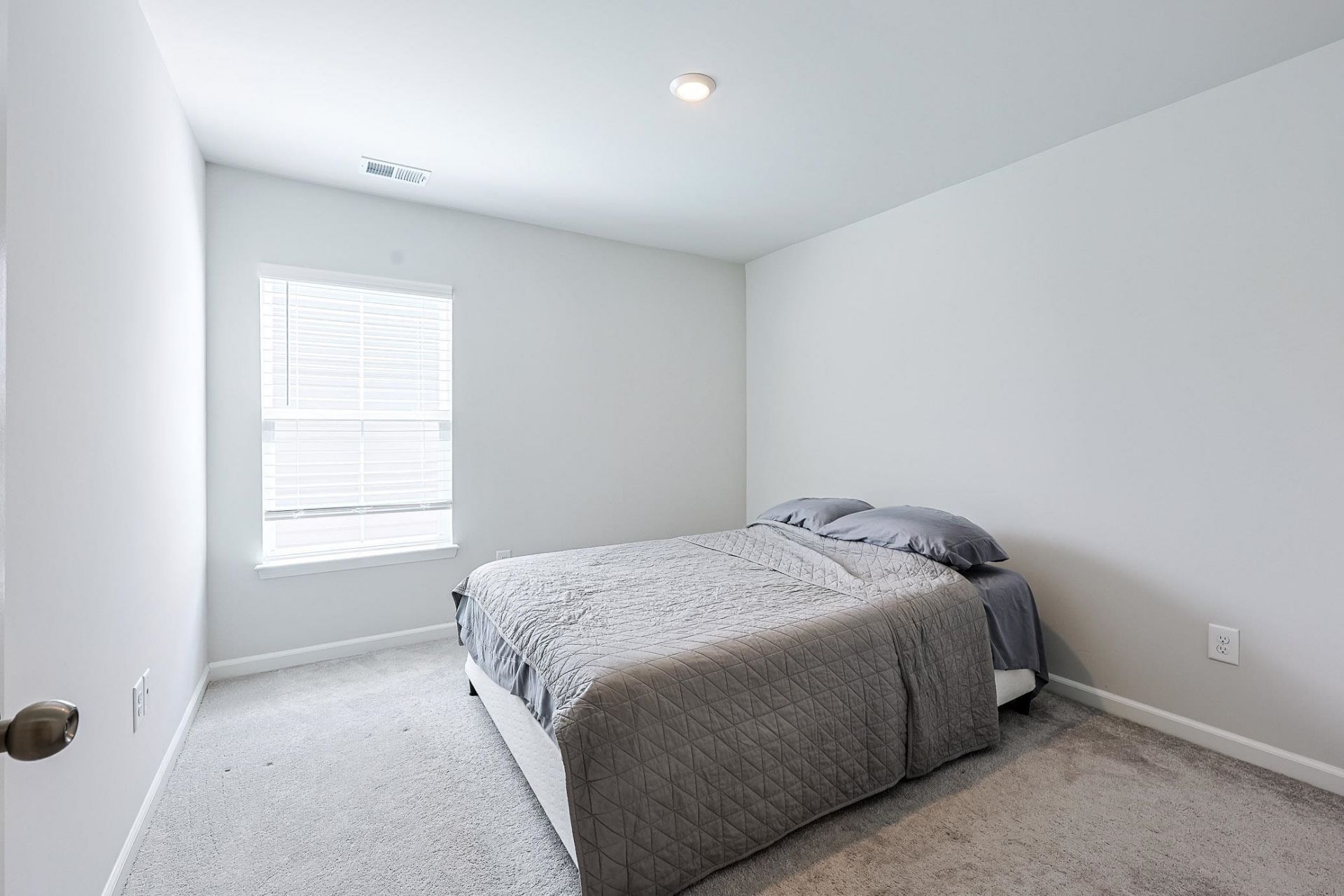 2035 Felicity Pl. Photo 30