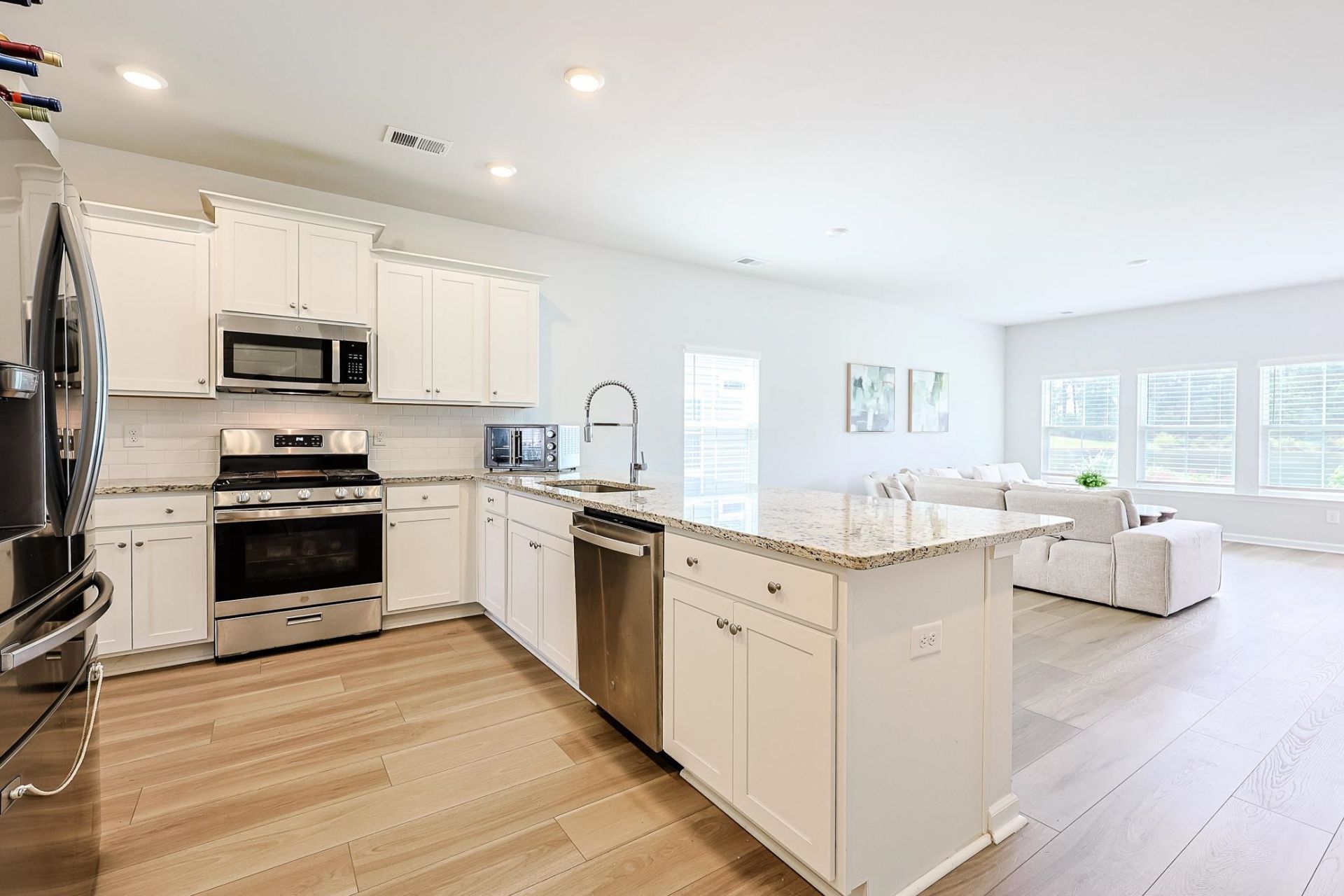 2035 Felicity Pl. Photo 6