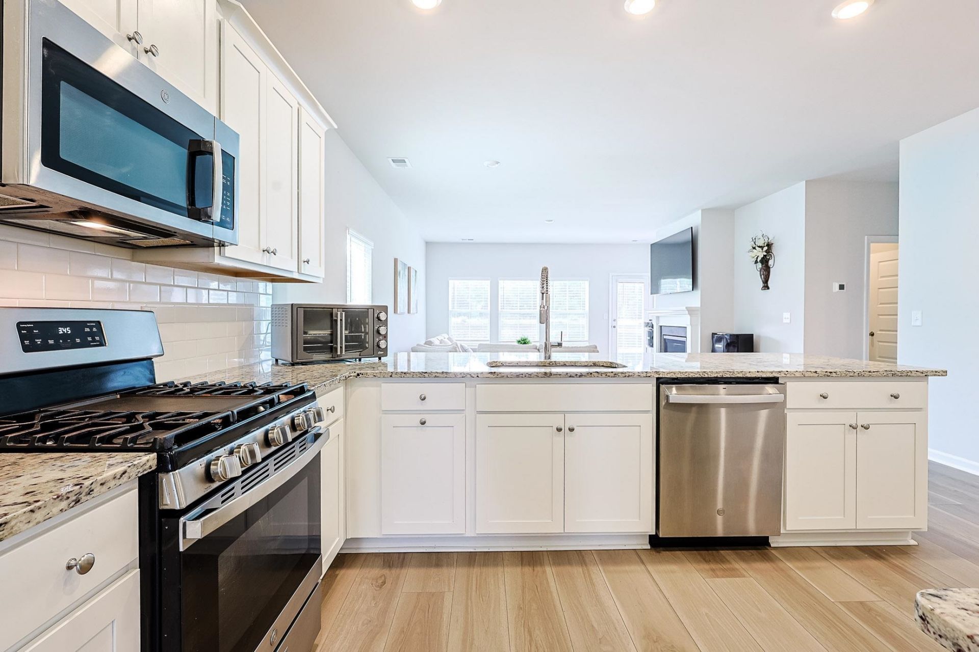 2035 Felicity Pl. Photo 7
