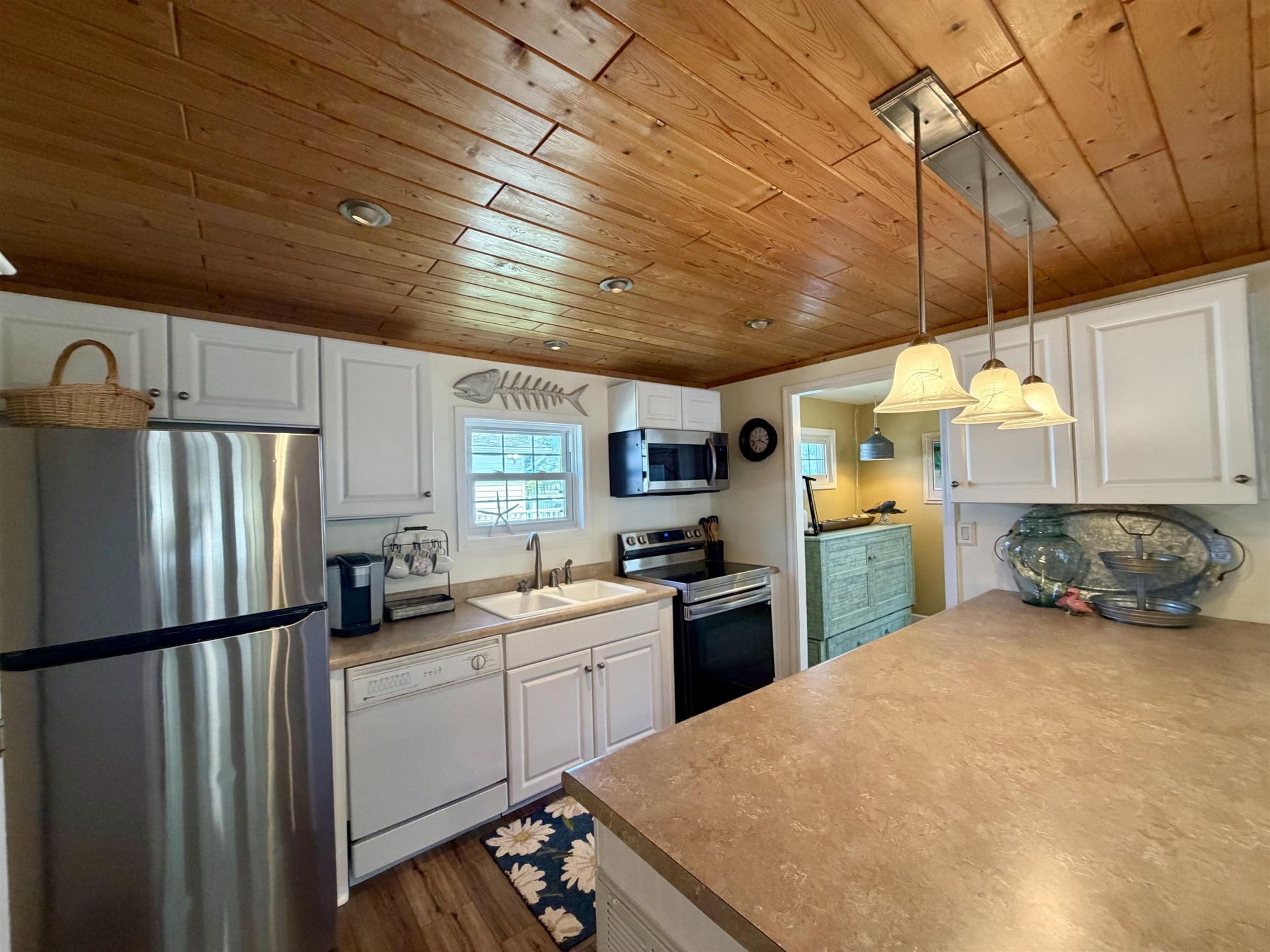 1876 Sunrise Dr. Photo 10