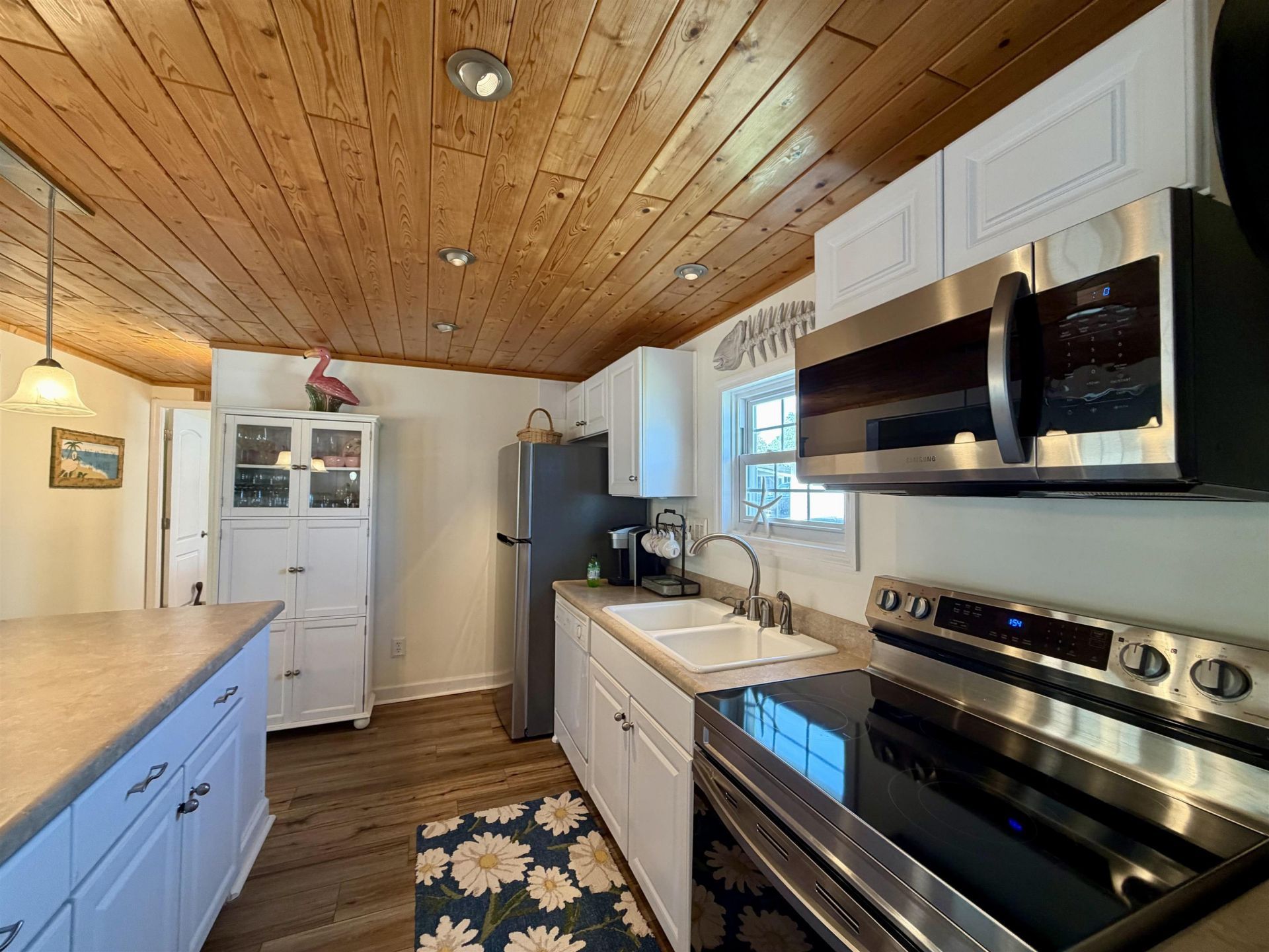 1876 Sunrise Dr. Photo 12