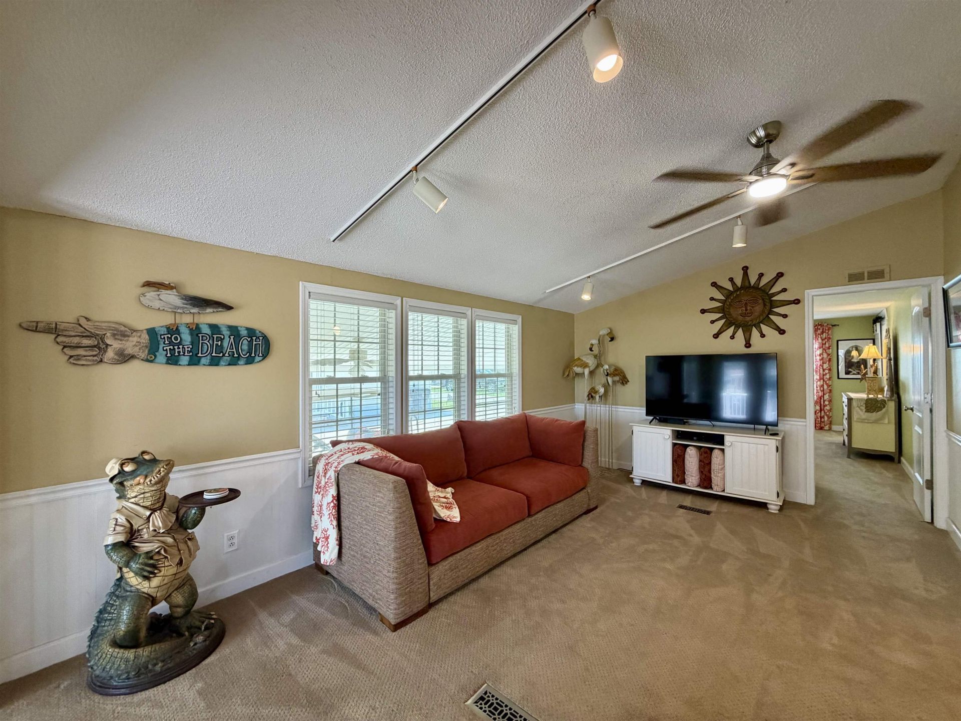 1876 Sunrise Dr. Photo 5