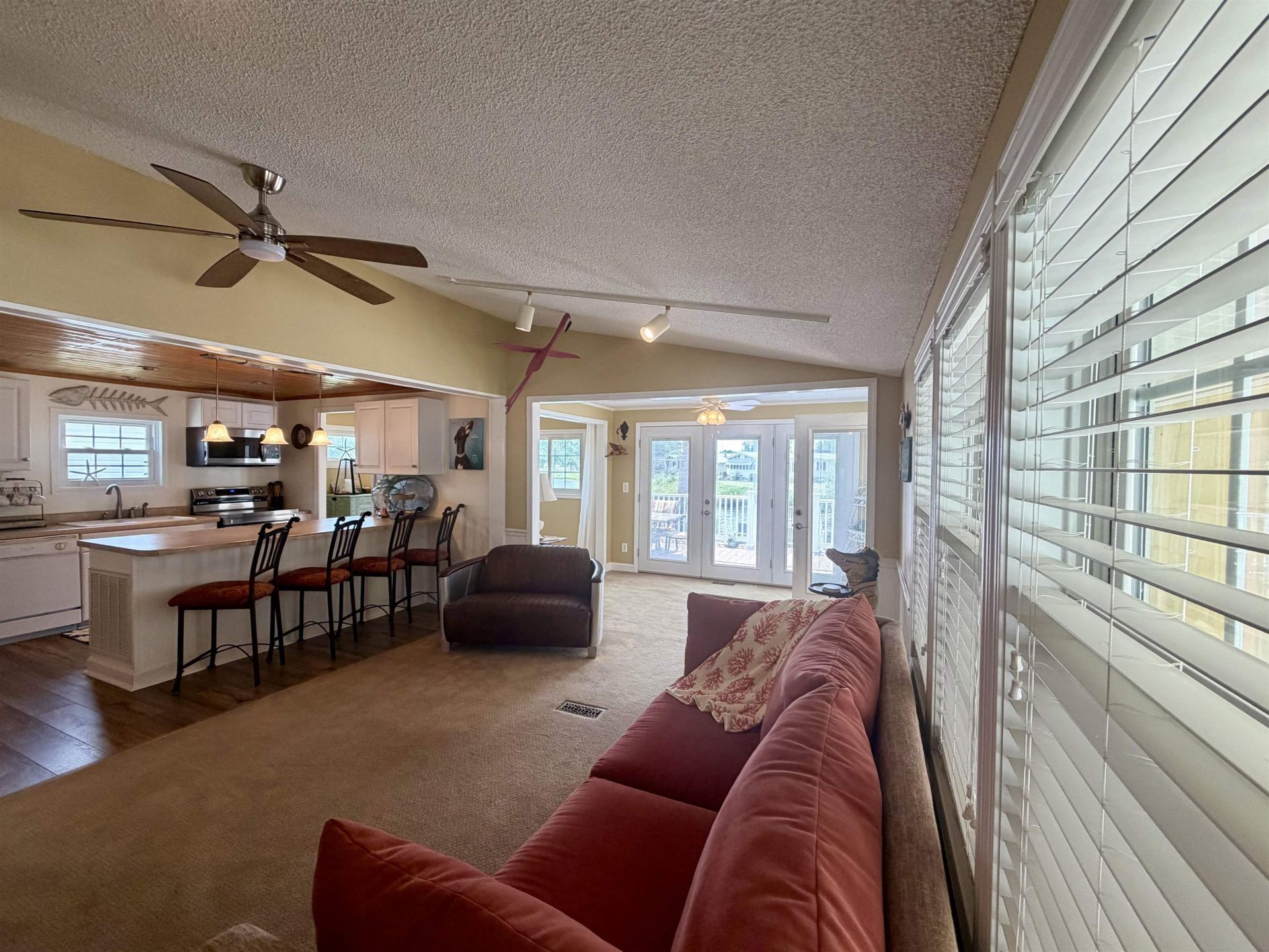 1876 Sunrise Dr. Photo 6
