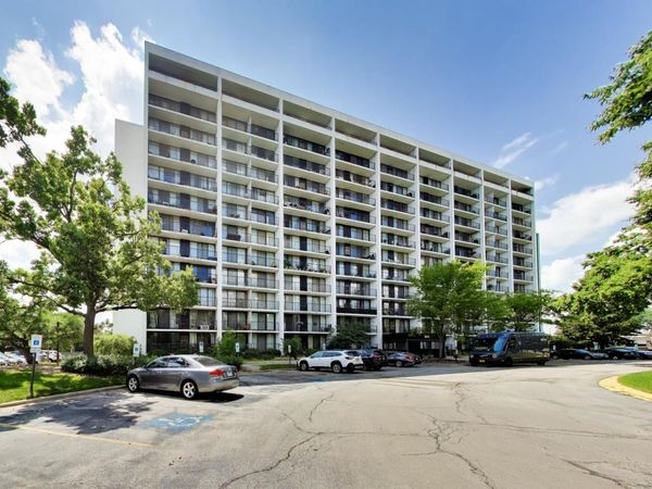 2015 S Finley Road , Unit 512, Lombard, IL 60148