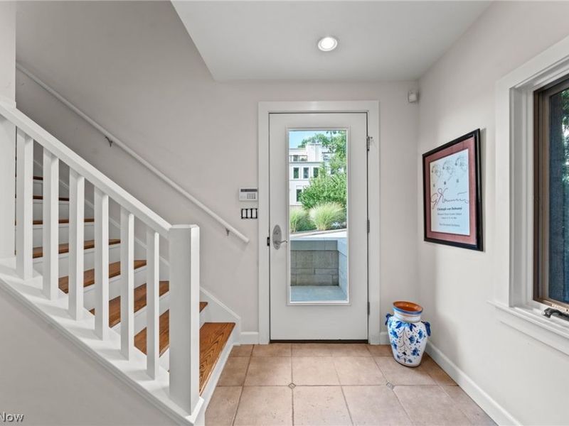 2011 Villa Carabelli Drive, Cleveland, OH 44106 Photo 11