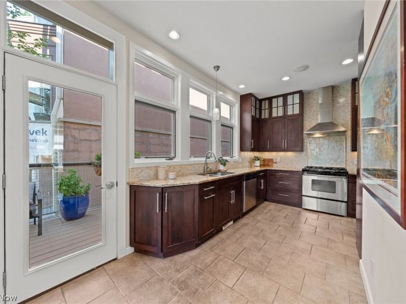 2011 Villa Carabelli Drive, Cleveland, OH 44106 Photo 25