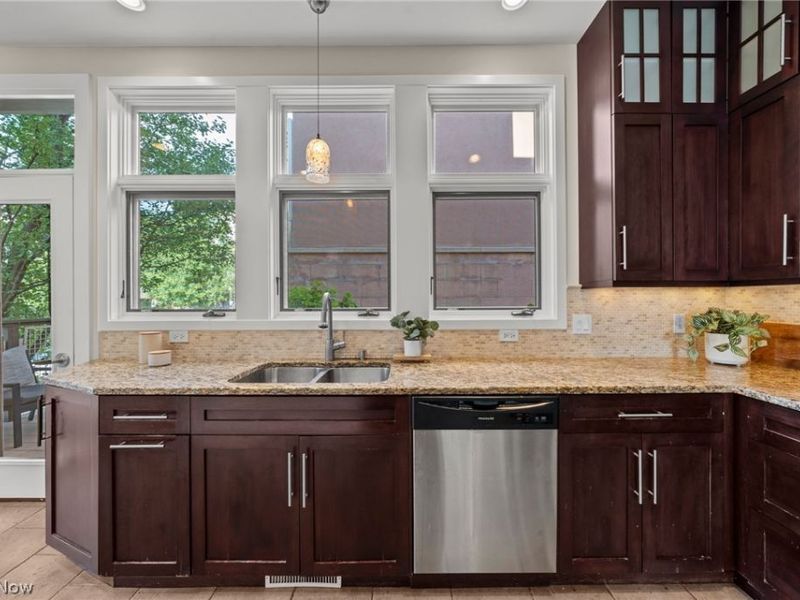 2011 Villa Carabelli Drive, Cleveland, OH 44106 Photo 27