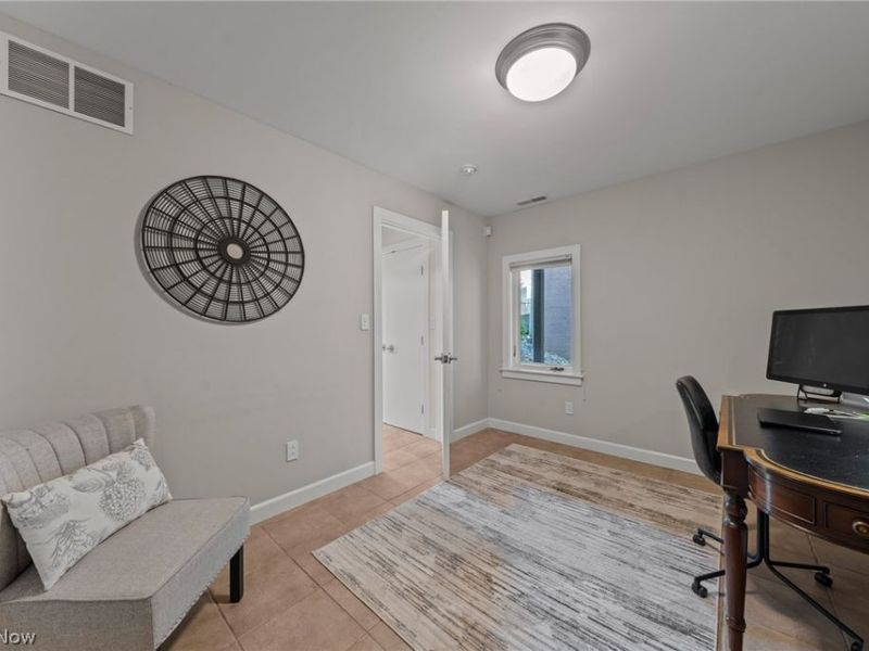 2011 Villa Carabelli Drive, Cleveland, OH 44106 Photo 36