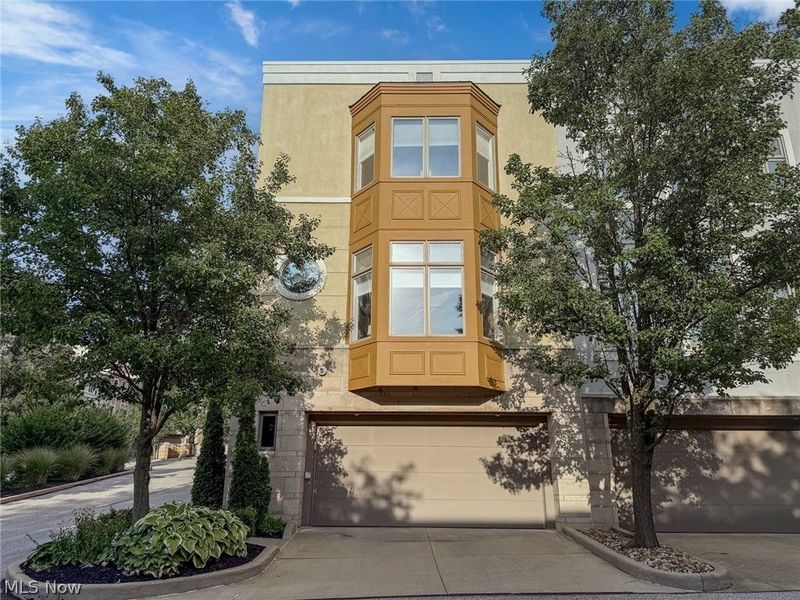 2011 Villa Carabelli Drive, Cleveland, OH 44106 Photo 4