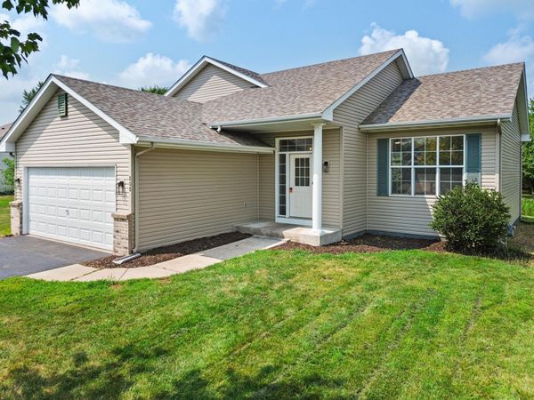 808 Lindsey Lane , Belle Plaine, MN 56011