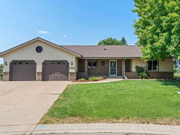 1150 Menke Circle, Shakopee, MN 55379