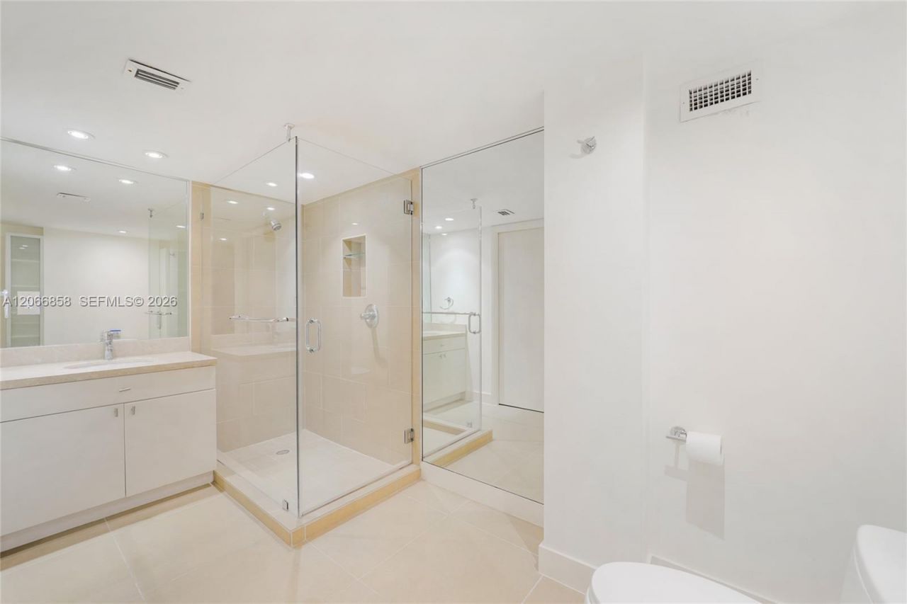 210 Sea View Dr , Unit 409, Key Biscayne, FL 33149 Photo