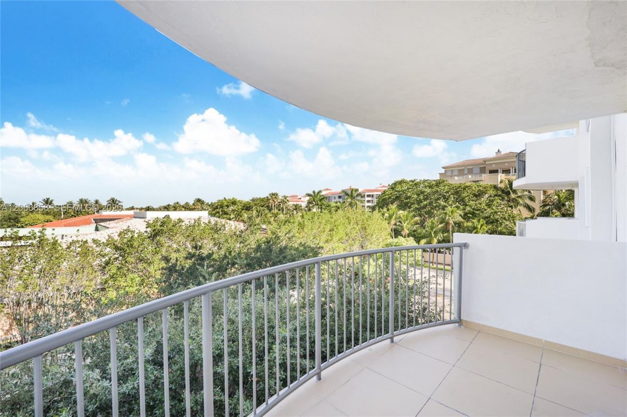 210 Sea View Dr , Unit 409, Key Biscayne, FL 33149 Photo