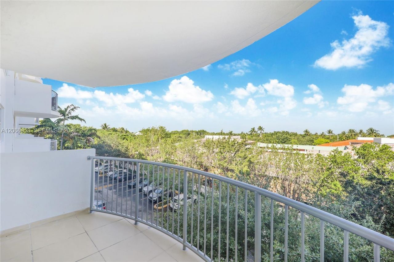 210 Sea View Dr , Unit 409, Key Biscayne, FL 33149 Photo