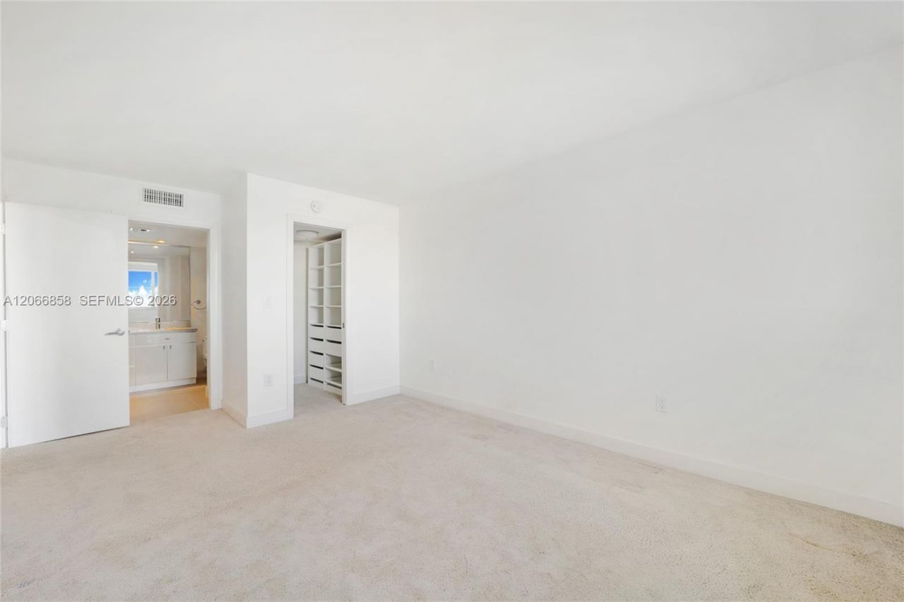 210 Sea View Dr , Unit 409, Key Biscayne, FL 33149 Photo