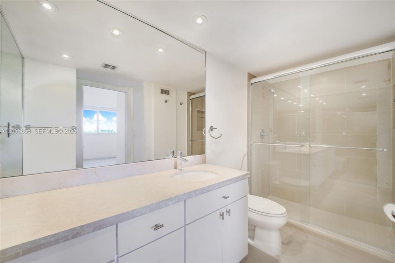 210 Sea View Dr , Unit 409, Key Biscayne, FL 33149 Photo